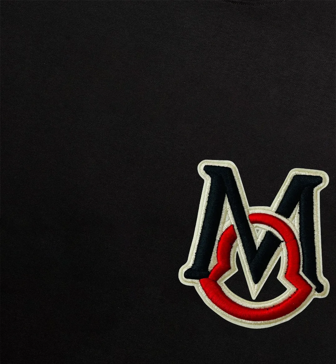 Quality《Moncler~ 》2024New Arrival T , Versatile Quality . ‼ 32 250G ‼ T 🤪 Sizes：S-M-L-XL-2XL ：Black White 、 Same Style